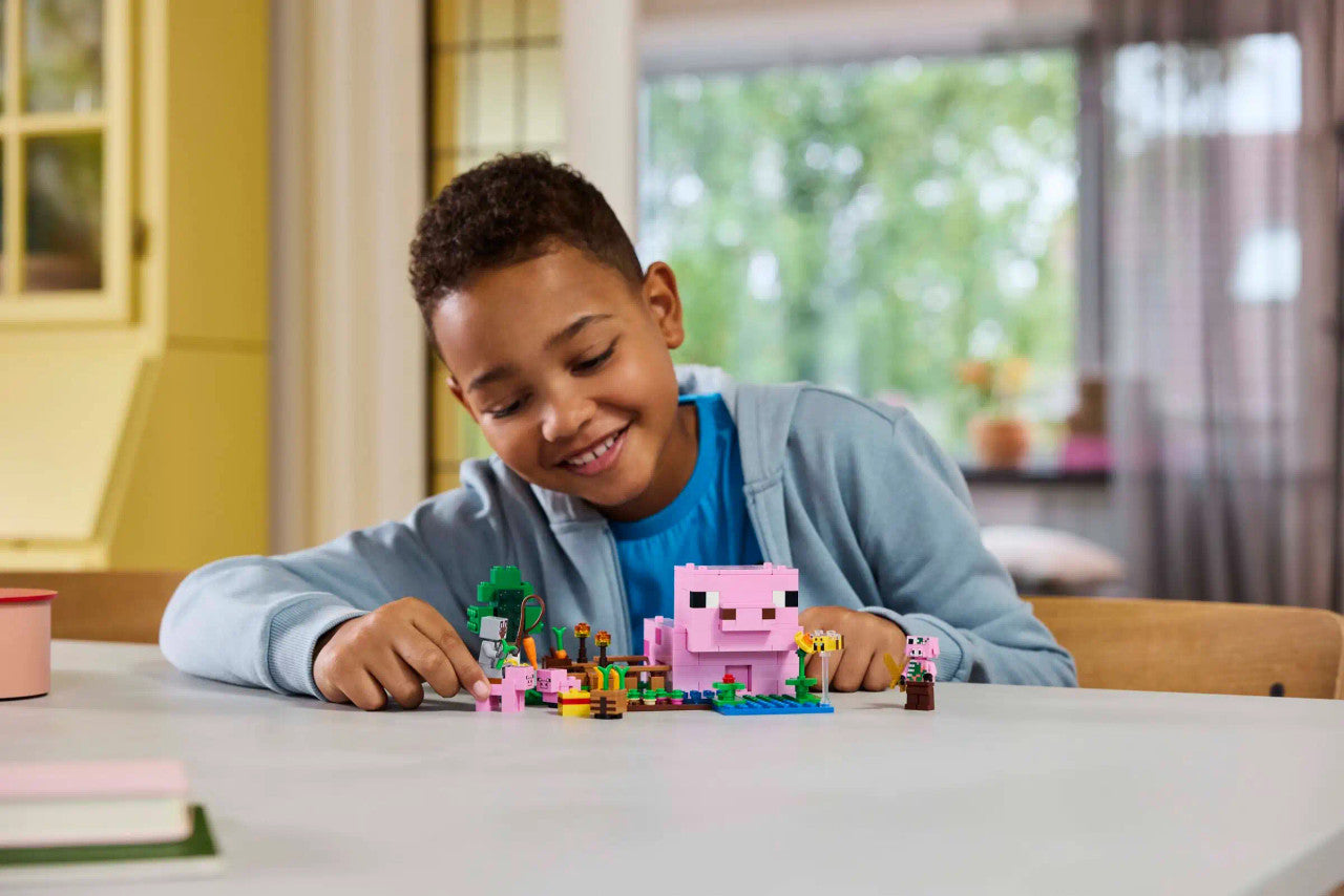 LEGO® Minecraft®- The Baby Pig House 21268