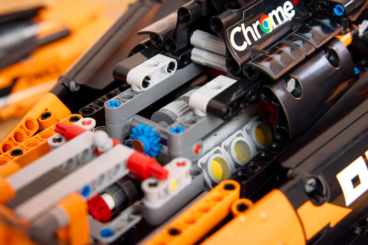 LEGO®Technic™ - McLaren MCL39 F1® Car 42228