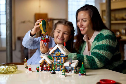 LEGO® Icons - Santa's Post Office 10339