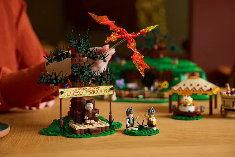 LEGO® ICONS - THE LORD OF THE RINGS: The Shire™ 10354