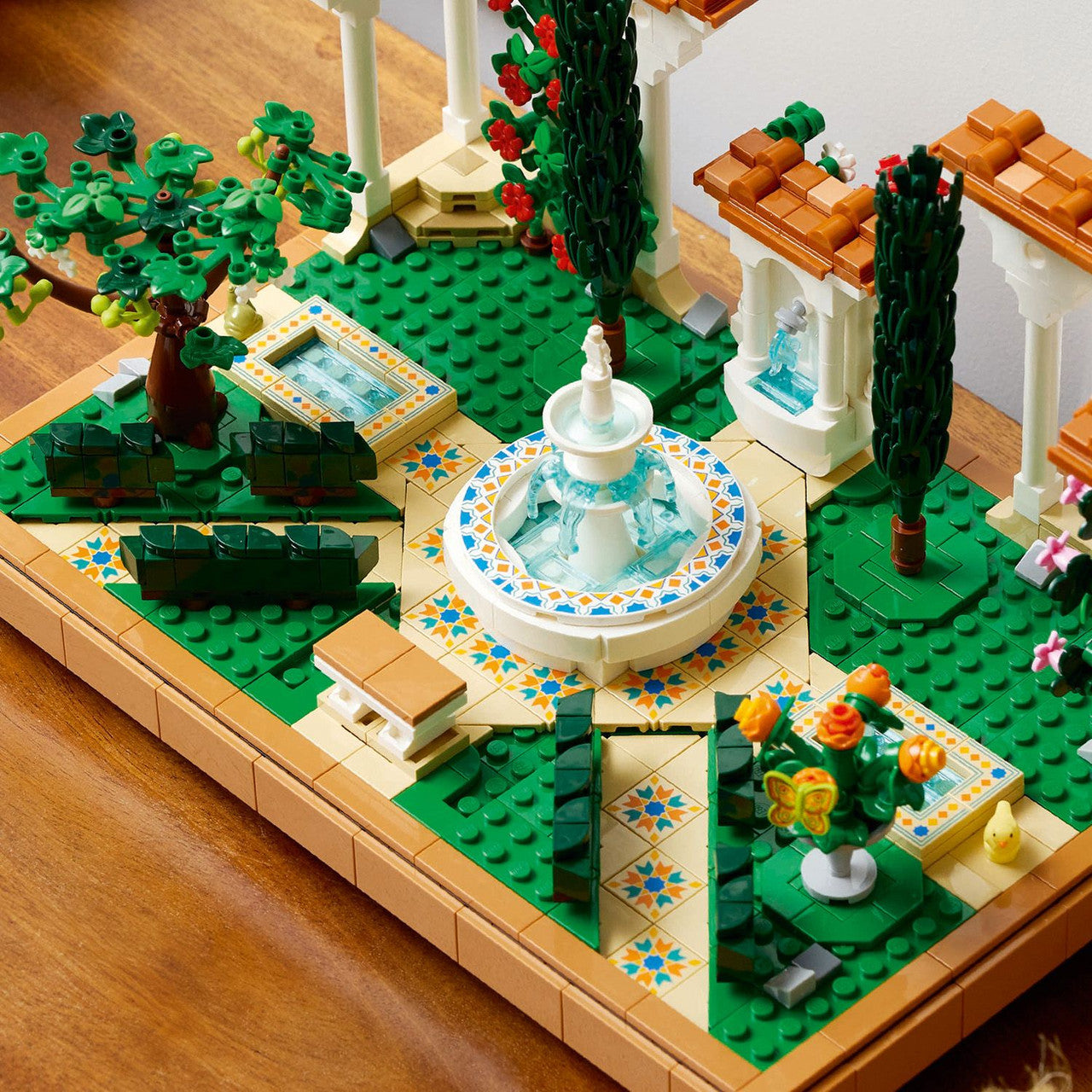 LEGO® ICONS™ - Fountain Garden