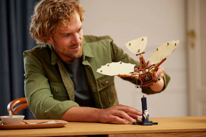LEGO® ICONS - Leonardo Da Vinci's Flying Machine 10363