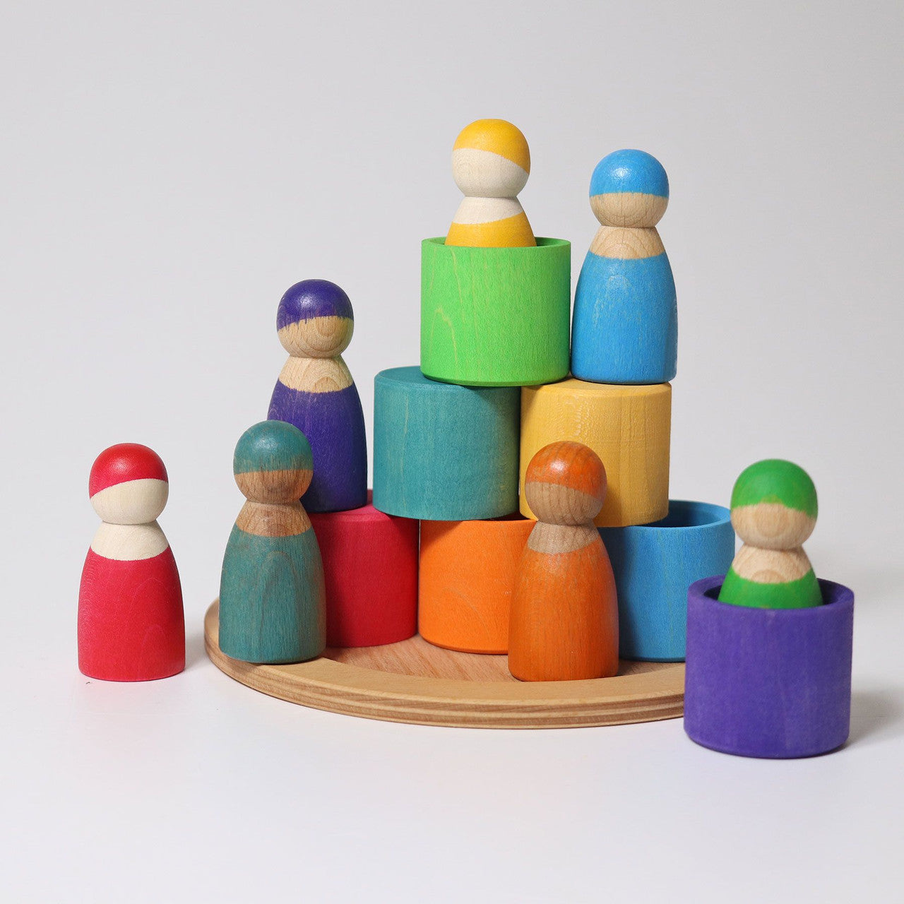 Grimm’s Seven Friends in Bowls