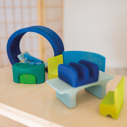 Grimm’s Blue-Green Mobile Home