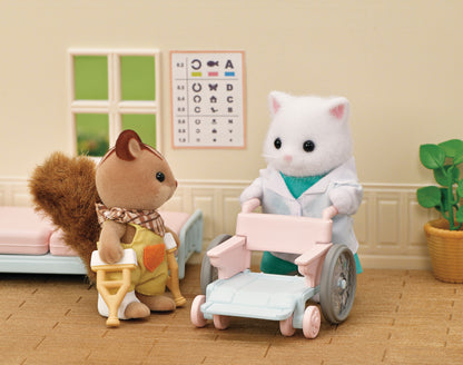 Sylvanian Families - Village Doctor Starter Set