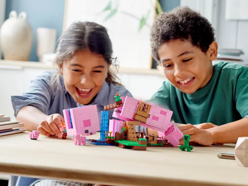 LEGO® Minecraft®- The Pig House 21170