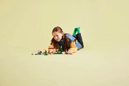 LEGO® Minecraft® The TNT Jungle House 21275