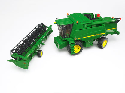 Bruder John Deere T670i Combine Harvester 24002132 1:16 scale farm toy with detachable harvesting header and working grain auger