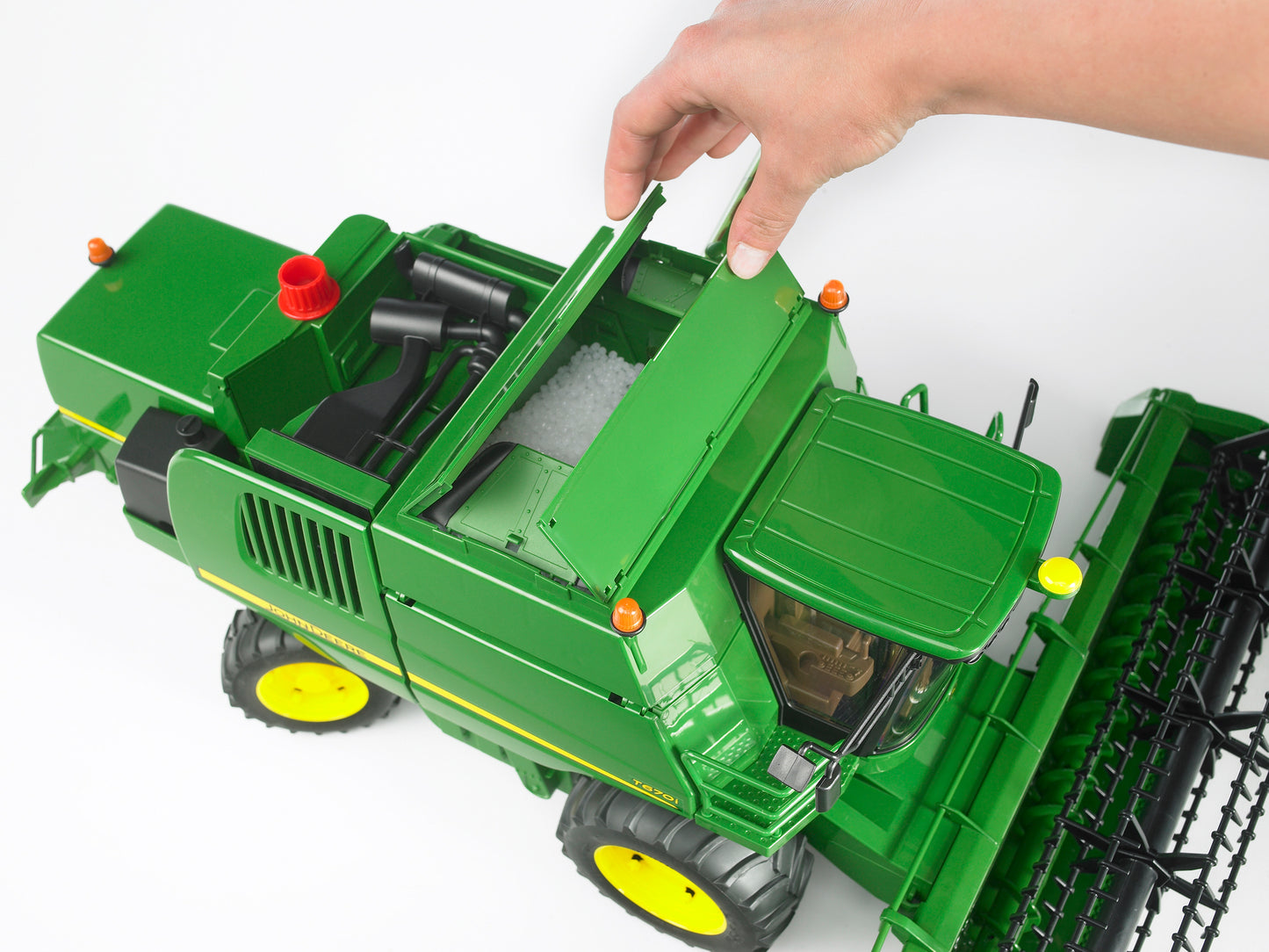 Bruder John Deere T670i Combine Harvester 24002132 1:16 scale farm toy with detachable harvesting header and working grain auger