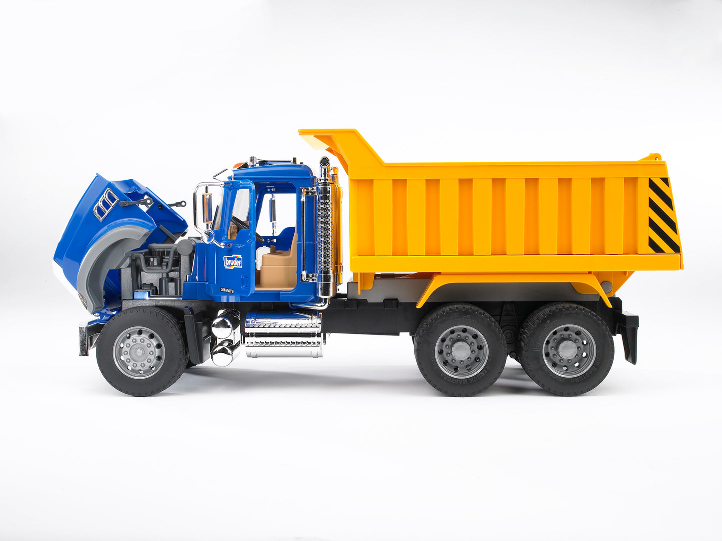 Bruder MACK Granite Tip Truck 02815 1:16 construction dump truck with tipping tray and opening doors