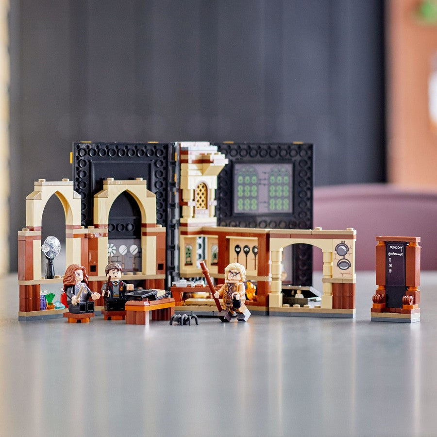 LEGO® Harry Potter™ - Hogwarts™ Moment: Defence Class 76397