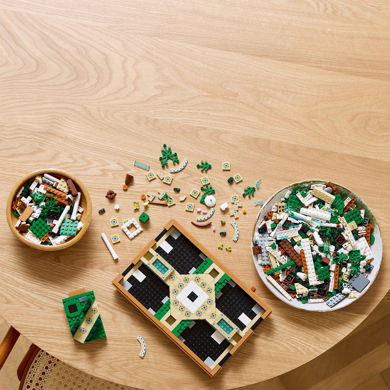 LEGO® ICONS - Fountain Garden