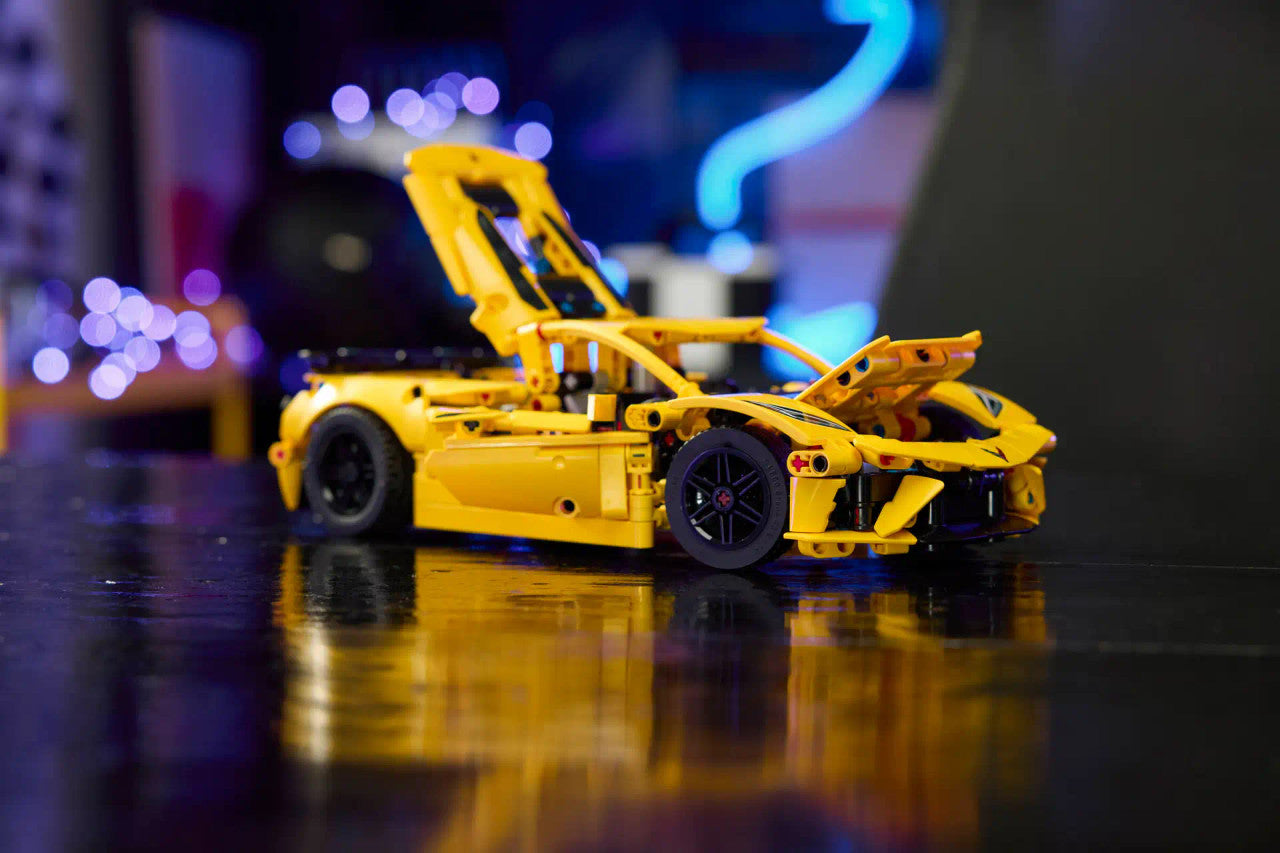 LEGO® Technic - Chevrolet Corvette Stingray 42205