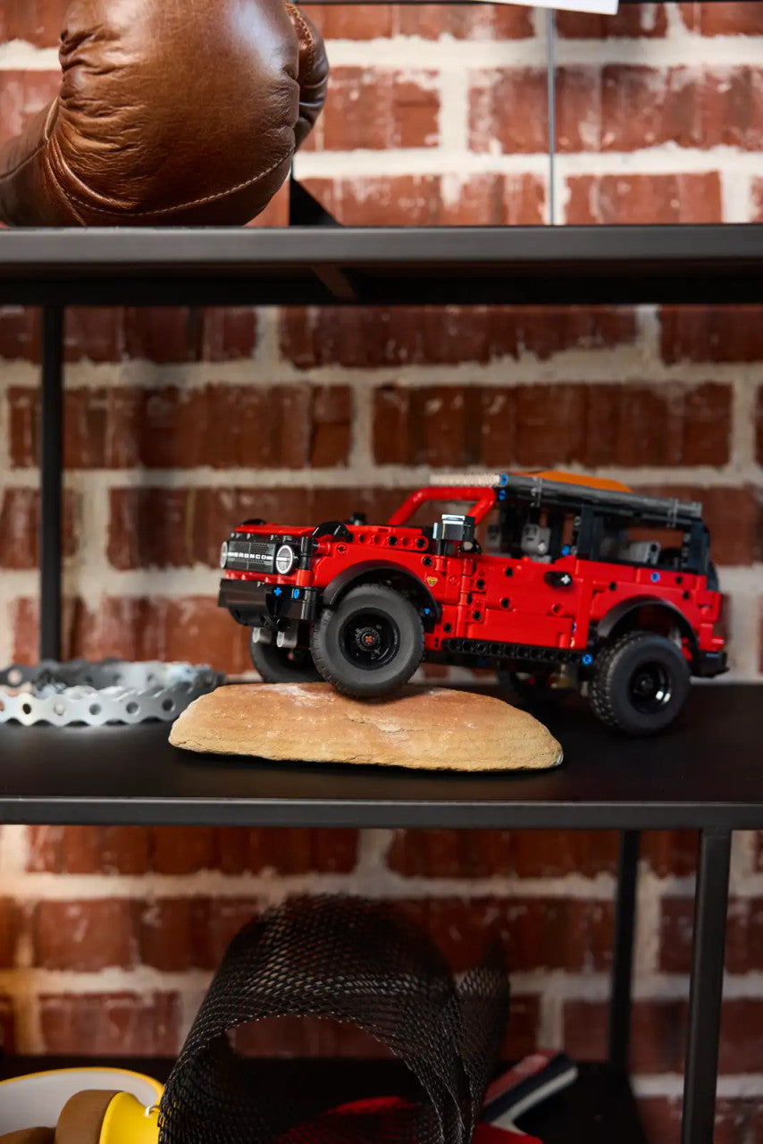 LEGO®Technic™ - Ford Bronco® SUV 42213