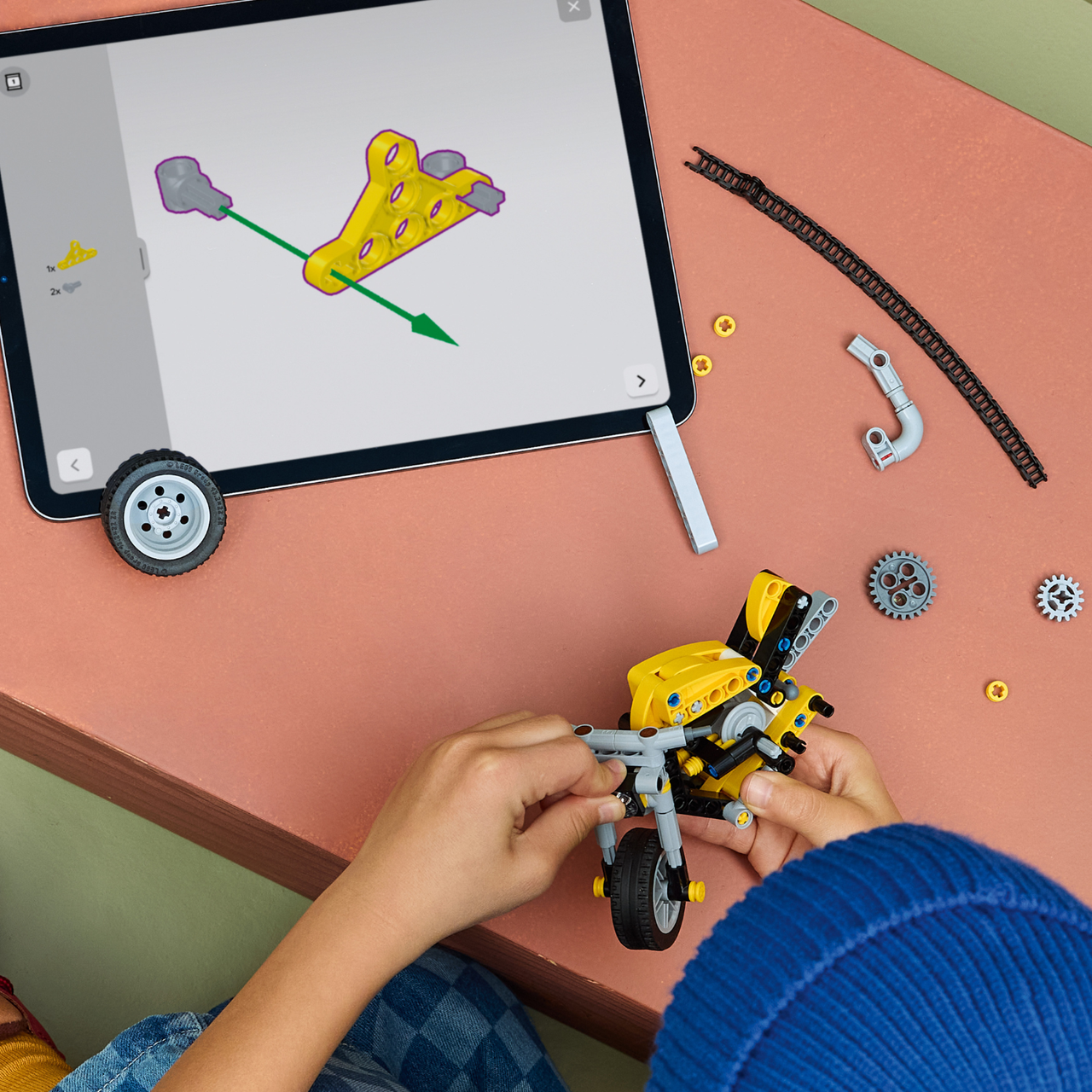LEGO®Technic™ - Yellow Motorbike 42225