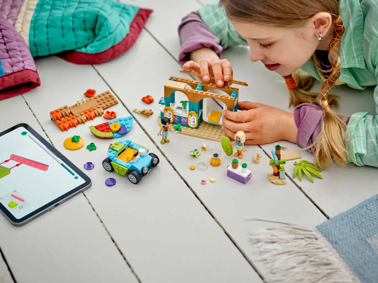 LEGO® Friends - Beach Smoothie Stand 42625