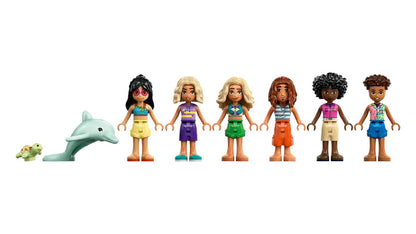 LEGO® Friends - Family Vacation Beach Resort 42673