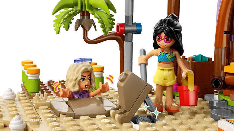 LEGO® Friends - Family Vacation Beach Resort 42673