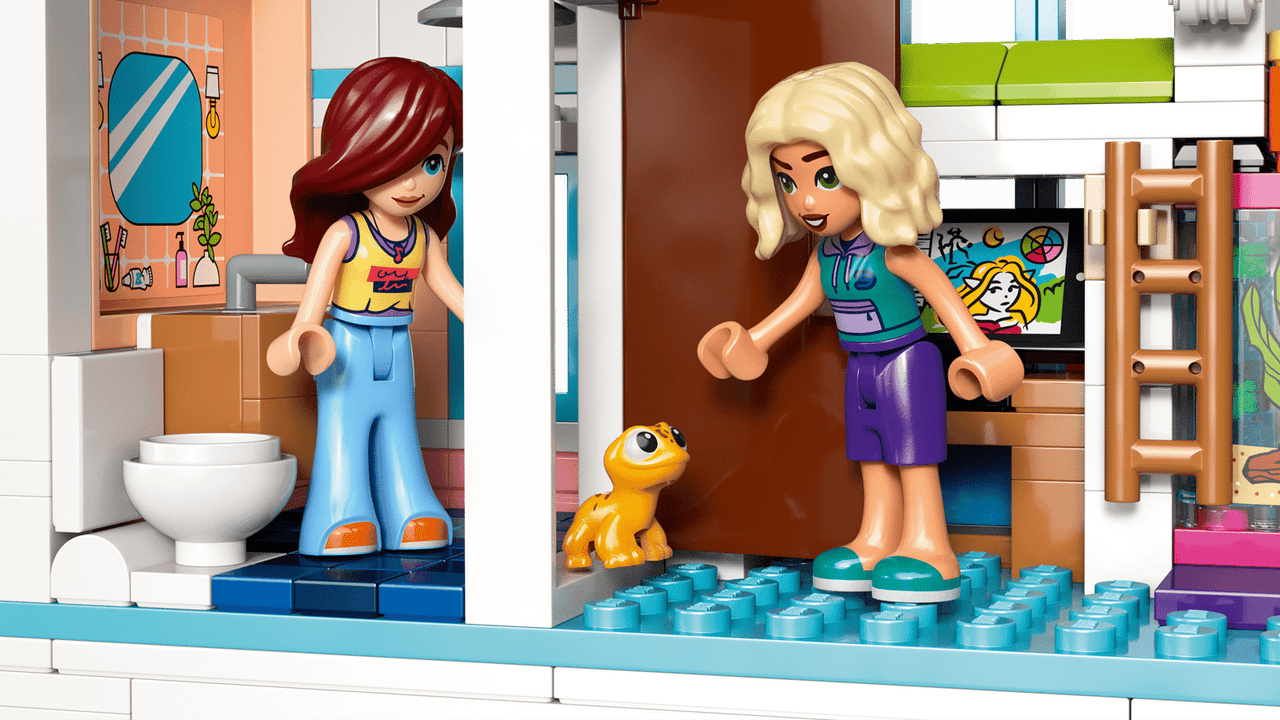 LEGO® Friends - Liann's Family House 42687