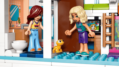 LEGO® Friends - Liann's Family House 42687