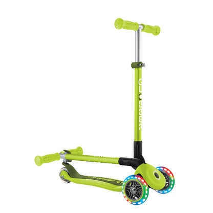 Globber PRIMO FOLDABLE LIGHTS: 3 Wheel Scooter - Lime Green