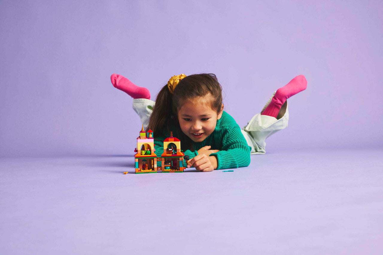 LEGO®  Disney™ - Encanto Mini House 43261