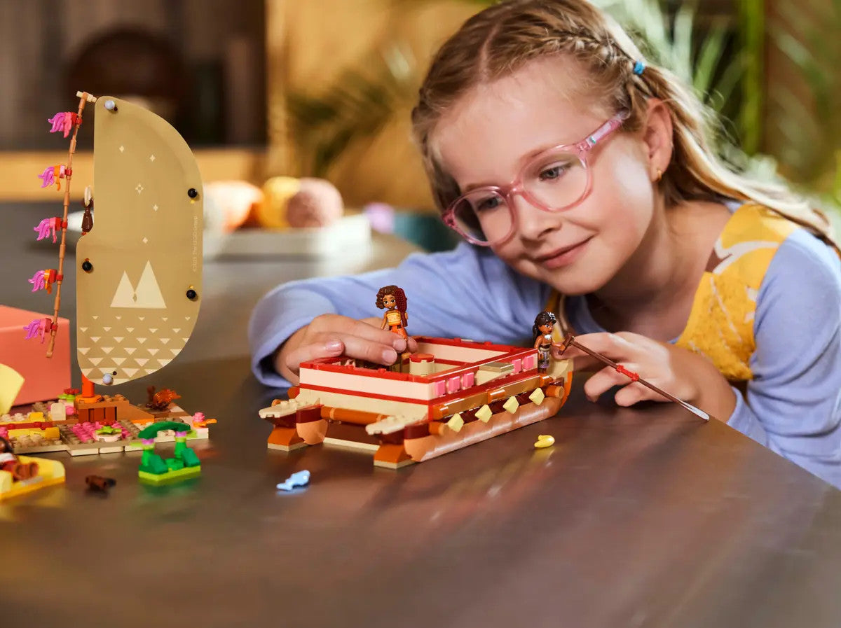 LEGO® Disney - Moana's Adventure Canoe 43270
