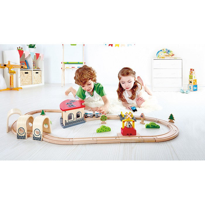 Hape Rail - Big Engine Shed