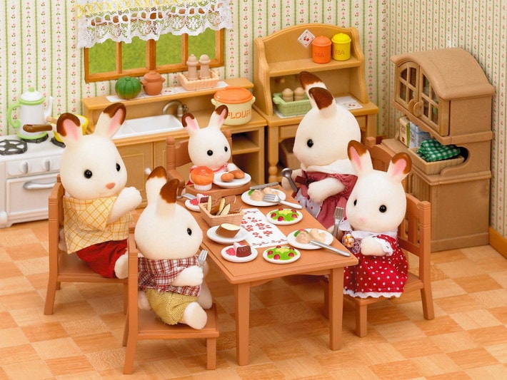 Sylvanian Families - Family Table and Chairs *Minor Box Damage*