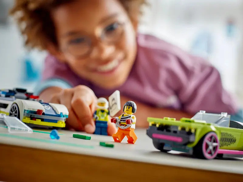 LEGO® City - Police Car and Muscle Car Chase 60415