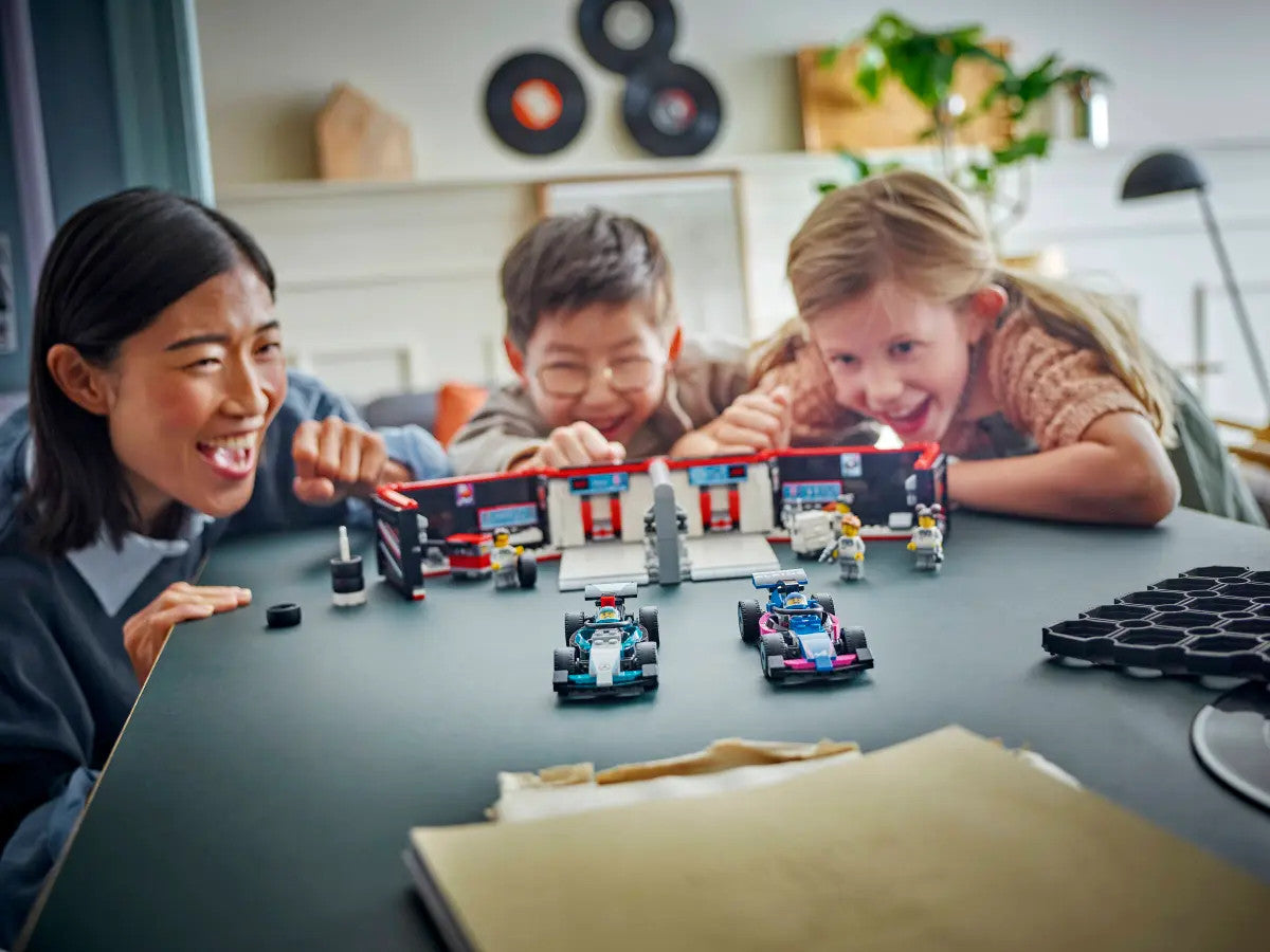 LEGO® City - F1® Garage & Mercedes-AMG & Alpine Cars  60444
