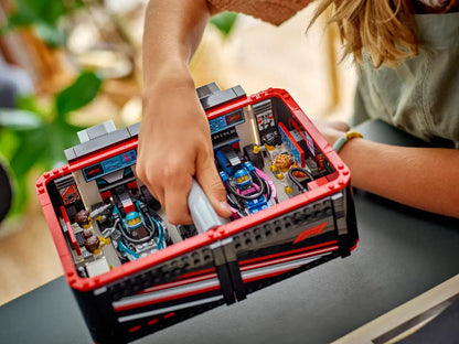 LEGO® City - F1® Garage & Mercedes-AMG & Alpine Cars  60444