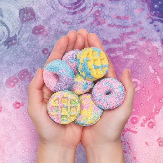 Klutz - Bath Bomb Scented Bakery