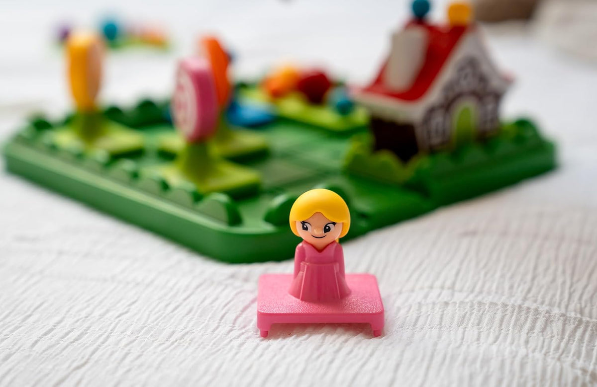 Smart Games Hansel & Gretel - Sliding Puzzle Game for Kids 5-8