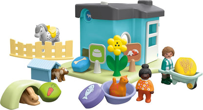 Playmobil Junior - Animal Kennels with Treat Dispenser 71690