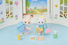 Sylvanian Families - Nursery Friends - Walk Along Duo