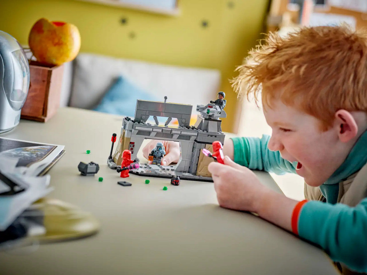 LEGO® Star Wars - Paz Vizsla™ and Moff Gideon™ Battle 75386