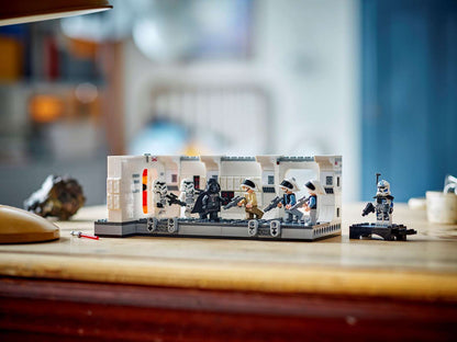LEGO® Star Wars™ - Boarding the Tantive IV™ 75387