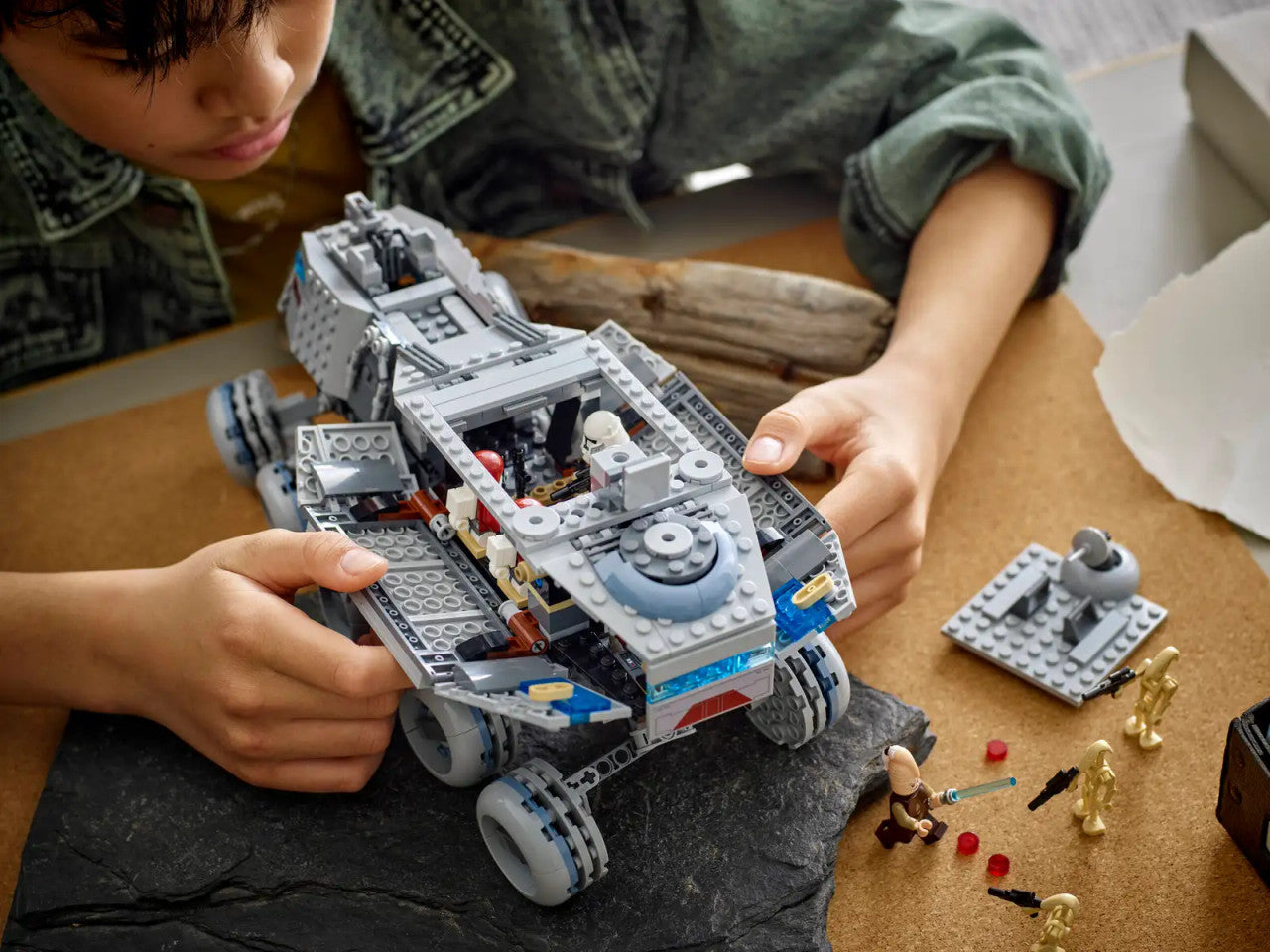 LEGO® Star Wars™ - Republic Juggernaut 75413