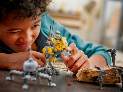 LEGO® Star Wars™ 327th Star Corps Clone Troopers™ Battle Pack 75431