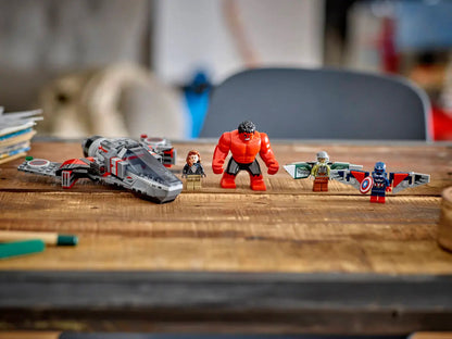 LEGO® Marvel - Captain America vs. Red Hulk Battle 76292