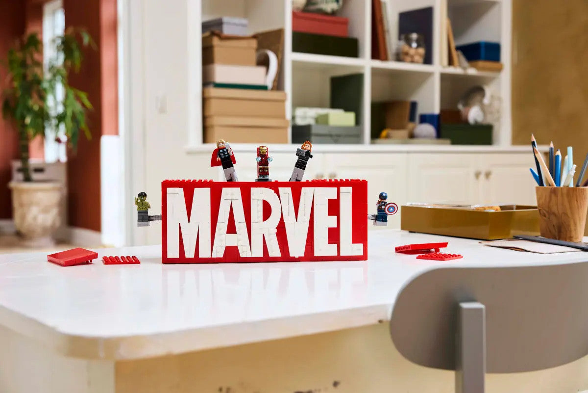 LEGO® Marvel - MARVEL Logo & Minifigures 76313