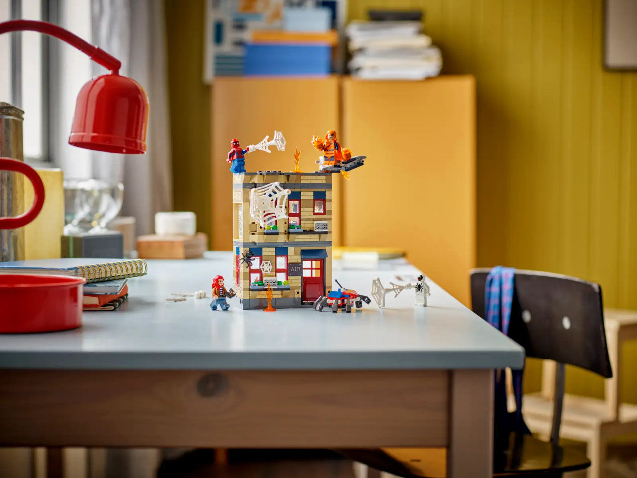 LEGO® Marvel - Peter Parker’s Apartment 76317