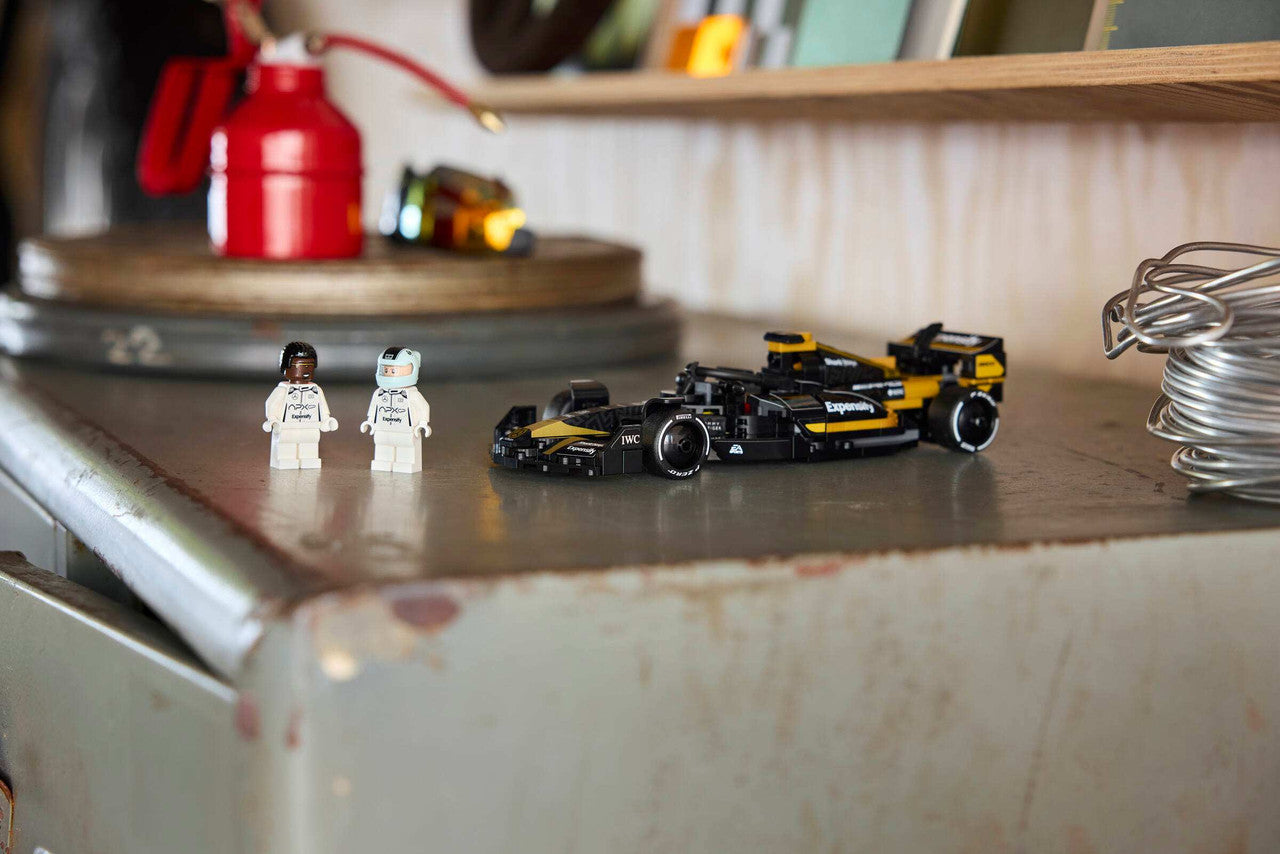 LEGO® Speed Champions - APXGP Team Race Car from F1® The Movie 77252