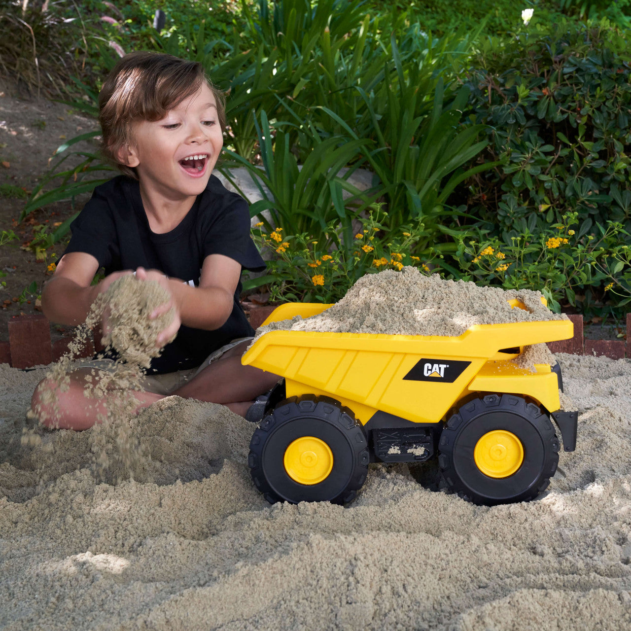 CAT Tough Rigs 15" - Dump Truck