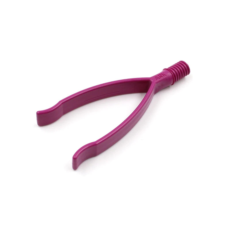 Close-up of the V-shaped ARK Squeezer Tip that provides resistance when squeezed by the lips or jaw