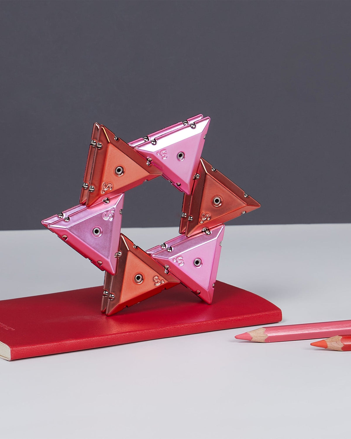 Speks Chrome Pyramid Geode - Stellar