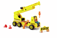 Hape Mobile Crane & Construction Set