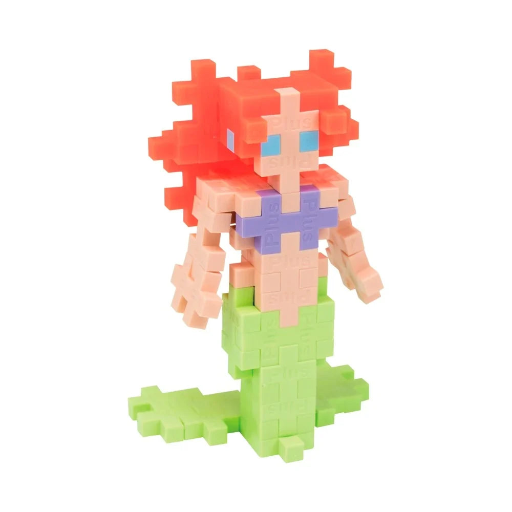 Close-up of the mermaid tail showing how offset Plus-Plus pieces form a smooth curve