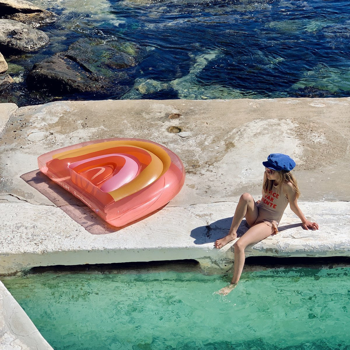 Sunnylife - Float Away Lie On Rainbow - Peachy Pink